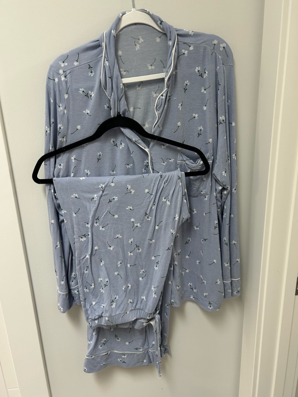 Love and Lore Women's  Floral Pajama Set - Long Sleeve Top & Drawstring Pants xl